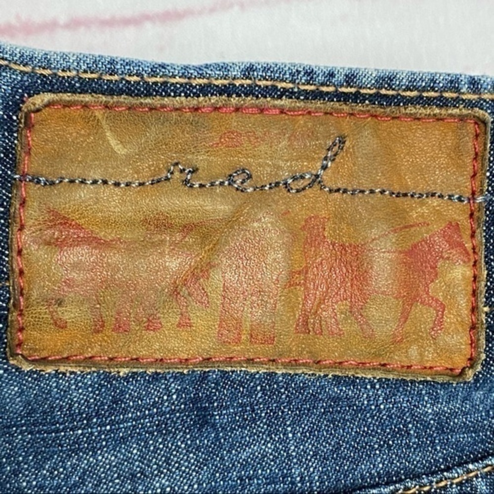 LEVI’S Cut Off Jean Shorts - Picture 5 of 8